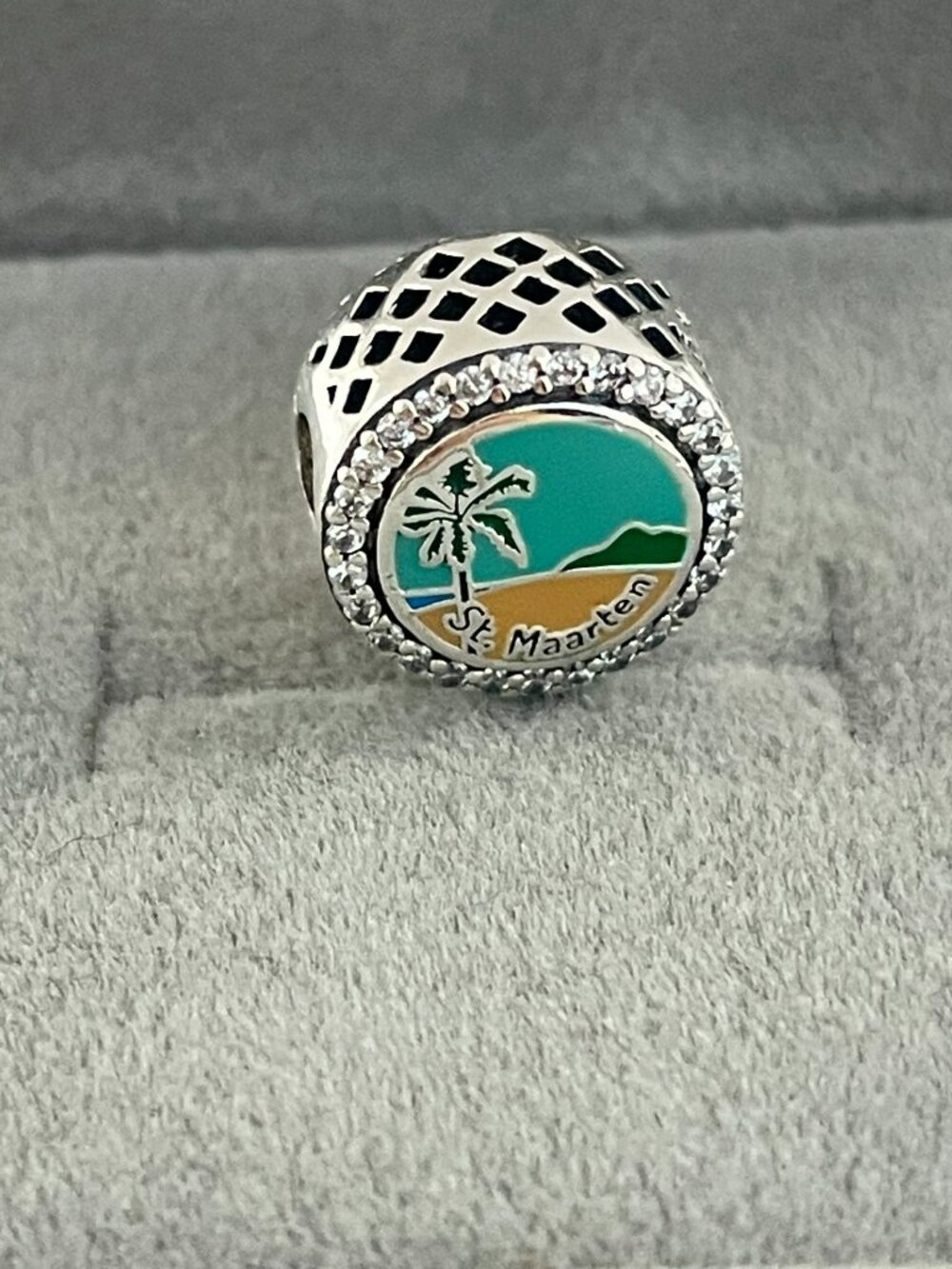 Pandora St. Maarten the Friendly Island Exclusive Charm